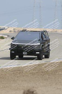 media/Oct-19-2025-Speed Ventures (Sun) [[a6e7fe67be]]/TC B/Session 2 (Outside Grapevine)/